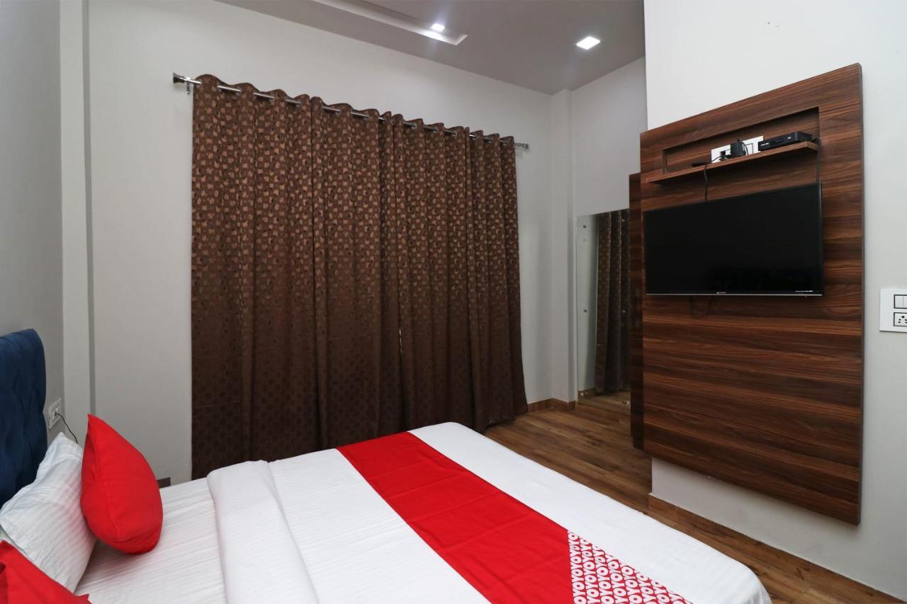 Oyo 38799 Savoy Guest House Panipat Exterior photo